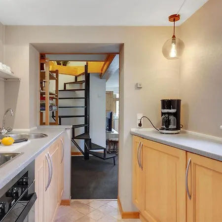 Marilena - 300m From The Sea By Interhome