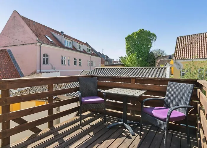 Marilena - 300m From The Sea By Interhome