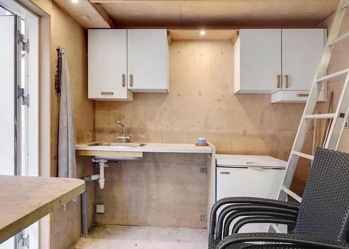 Marilena - 300m From The Sea By Interhome