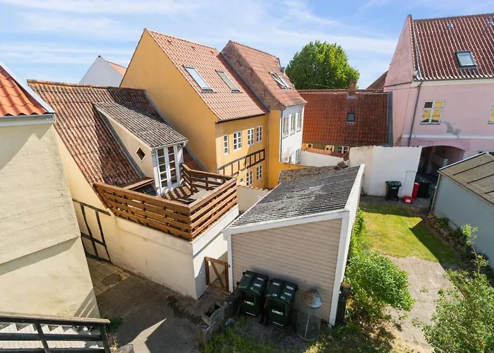 Marilena - 300m From The Sea By Interhome